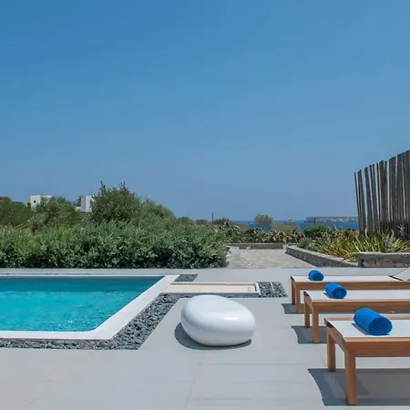 Paros Sleeps 6 Pool Air Con Wifi Villa *