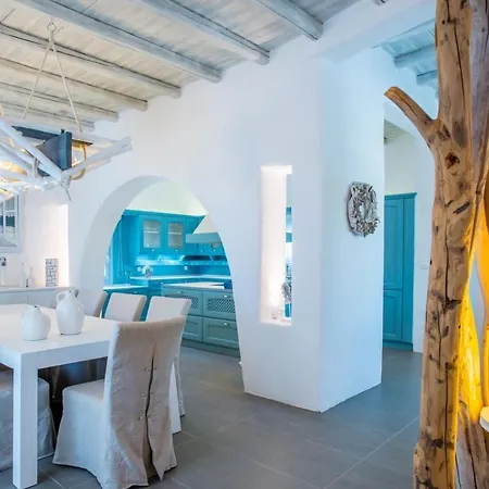 Paros Sleeps 6 Pool Air Con Wifi Páros