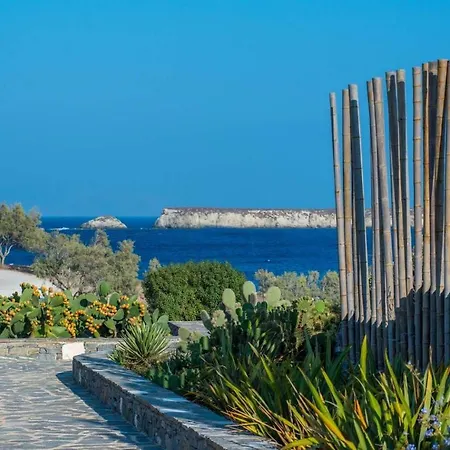 Paros Sleeps 6 Pool Air Con Wifi 别墅 *