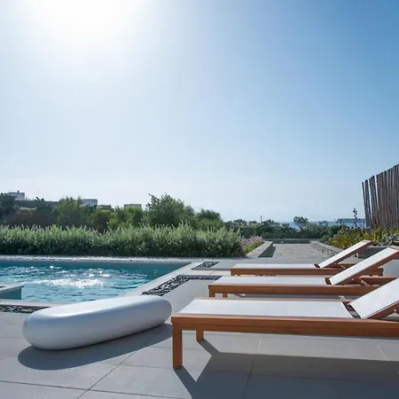 Paros Sleeps 6 Pool Air Con Wifi 别墅 Páros
