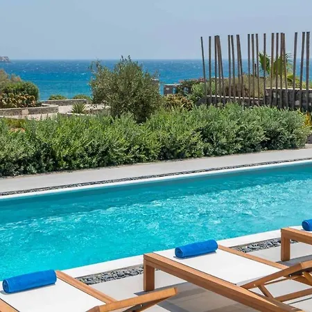 Paros Sleeps 6 Pool Air Con Wifi Páros