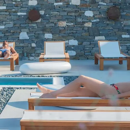 Paros Sleeps 6 Pool Air Con Wifi 别墅 Páros